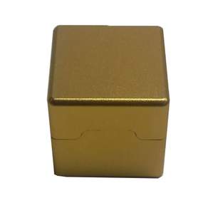 Trendy Cube 個人粉筆盒, 黃金