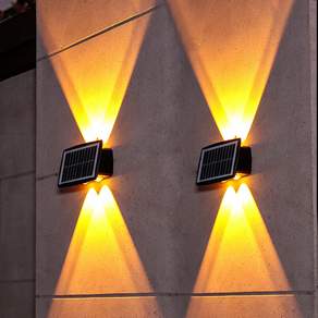 21 世紀趨勢太陽能 4 燈泡花園壁燈 2p, 黃色的