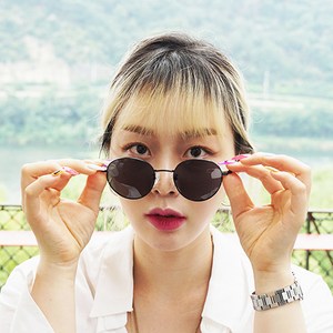 클리프디자인 풀티타늄 가벼운 무게 12g 남자 여자 선글라스
