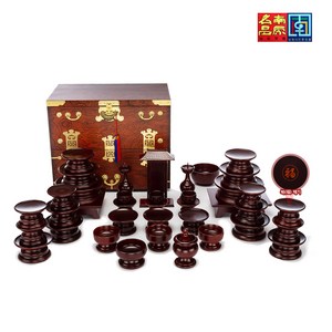 춘향골 남원목기 오리목 복제기 37p + 왕관 제기함 (+ 퇴주그릇), 1개, 접시18,나물접시3,술잔3,잔대3,탕기3,식혜그릇1,향로1,촛대2,어틀1,편틀1,지방틀1,왕관함1,퇴주그릇1