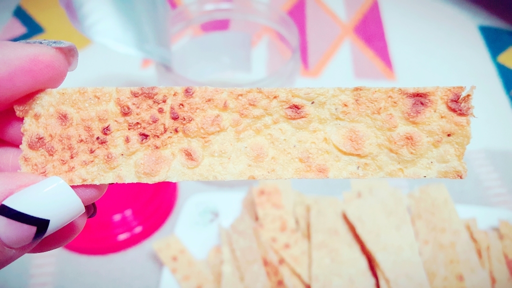 머거본 빼빼한통 매운맛 어포스낵