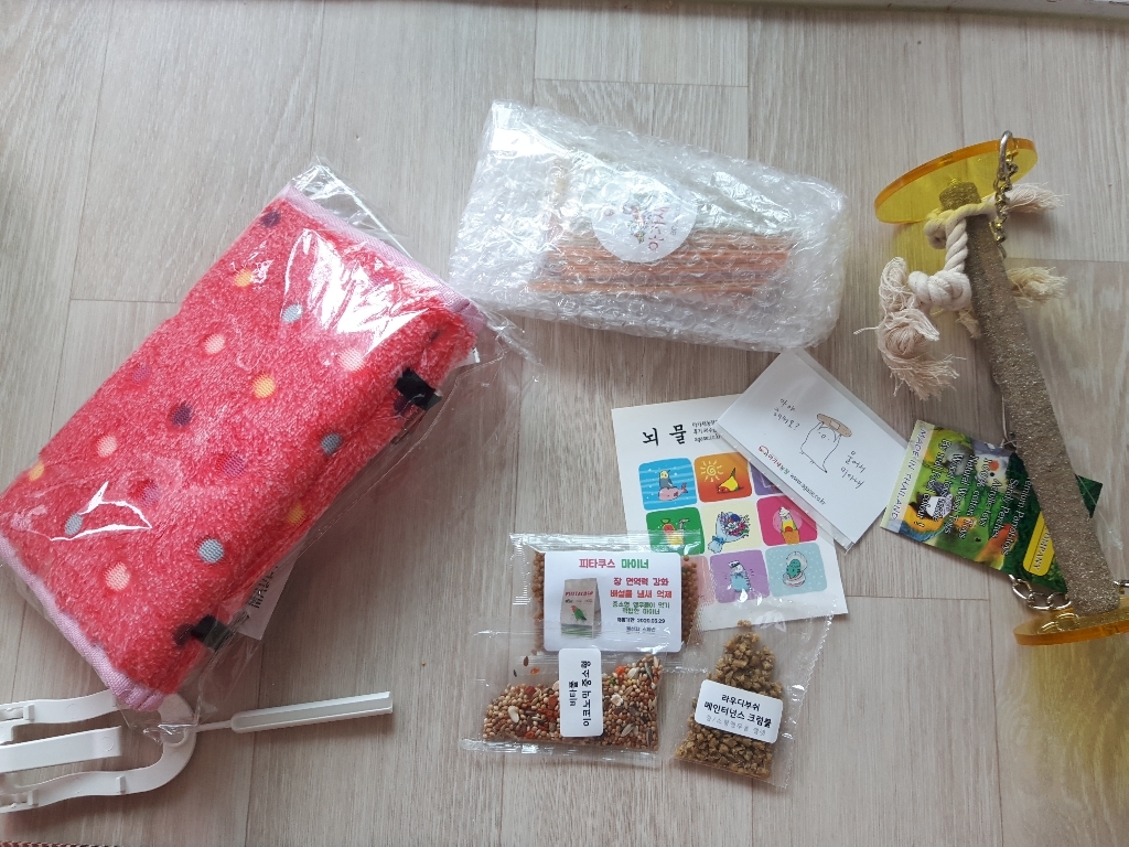 w 로프와 아크릴 발톱갈이 그네