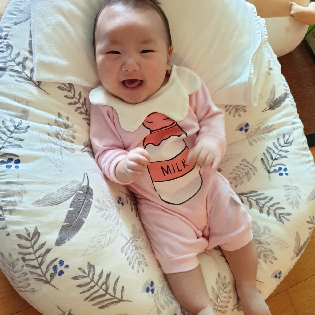 모모쨩 가을신상 아기 밀크 턱받이 우주복 리뷰후기