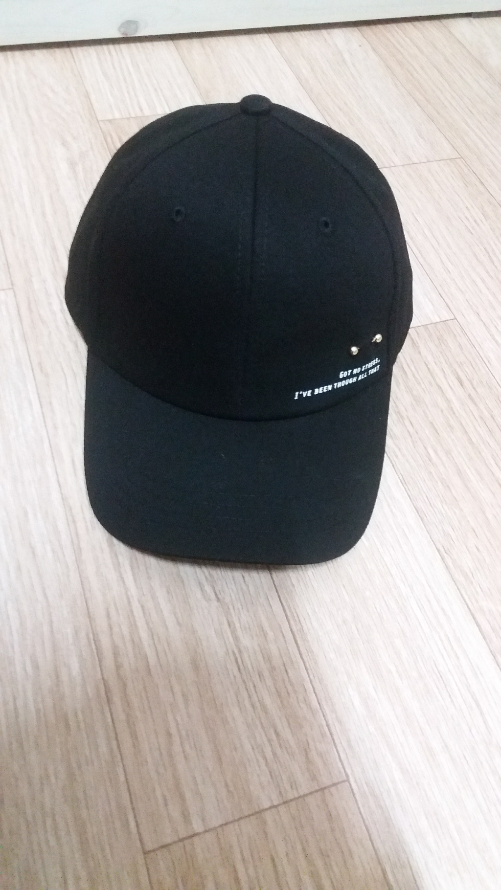 아이엠캡 V BEEN 피어싱 볼캡
