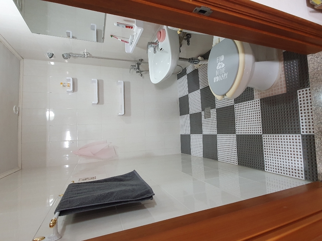 봄햇살 다용도 바닥 미끄럼 방지 매트 퍼즐매트20개이상구매시 고무망치 리뷰후기