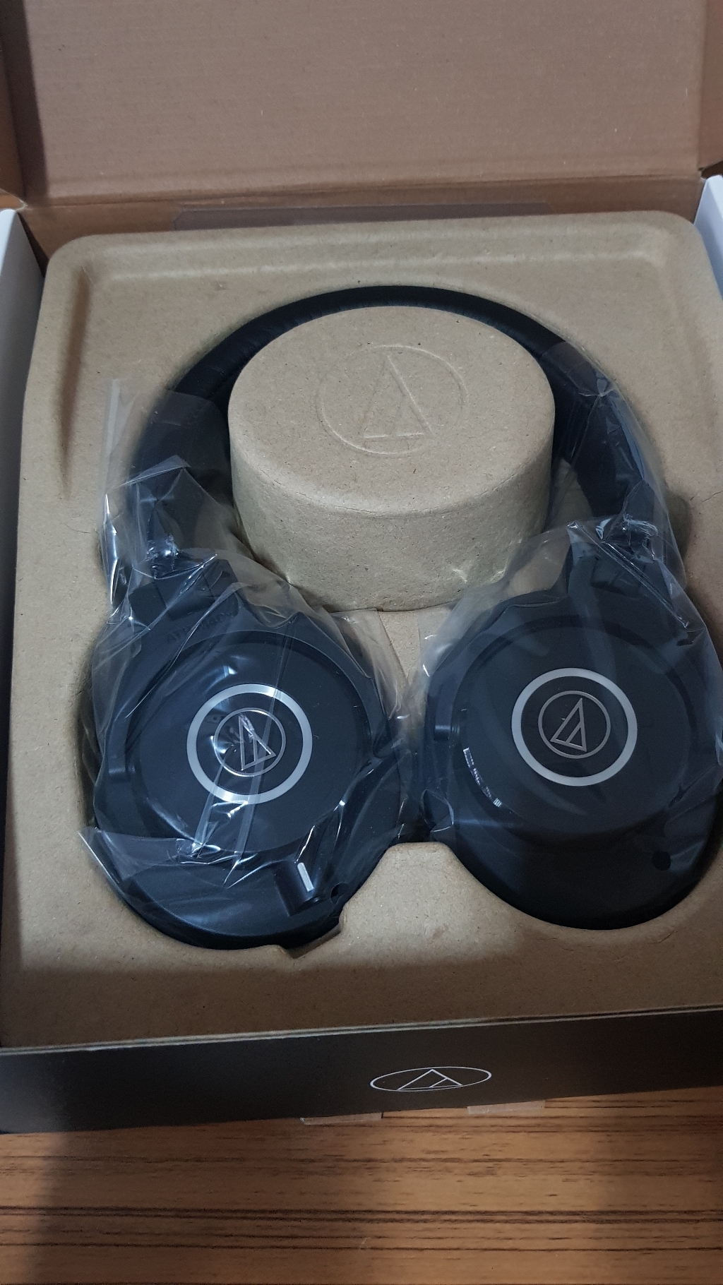 오디오테크니카 오버이어 밀폐형 모니터링 헤드폰 ATH-40x