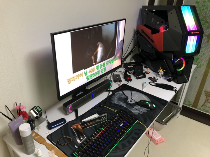 기가바이트 68 QHD AORUS RB Fusion 모니터