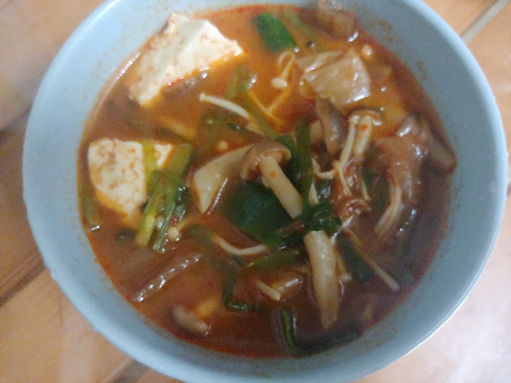 비비고 국 탕 찌개 8종