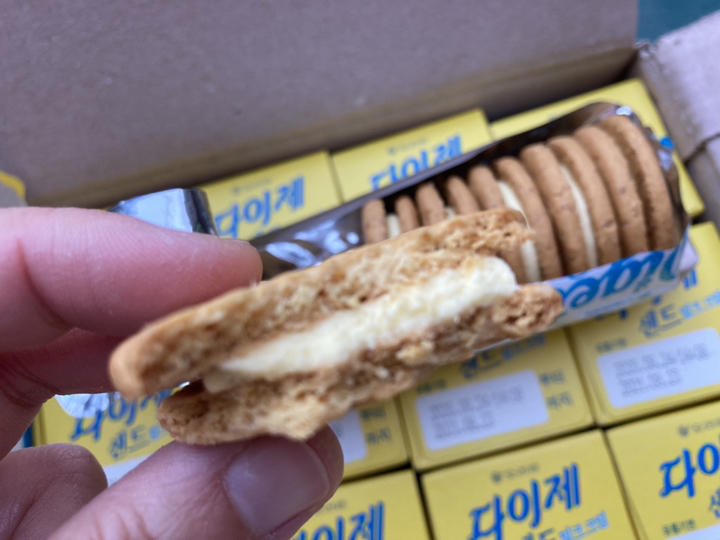 오리온 샌드 다이제 밀크 크림