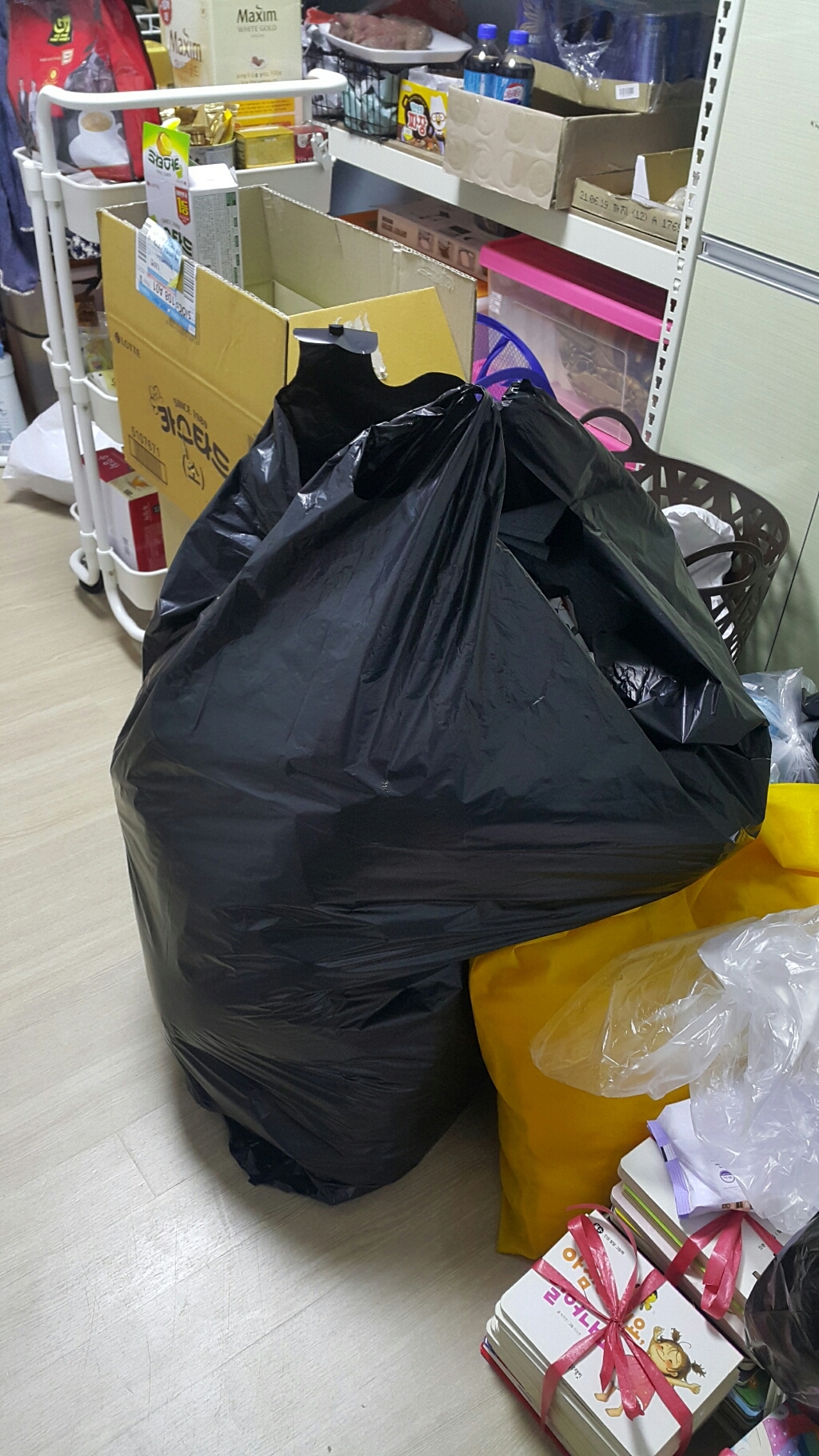 새니피아 손잡이봉투 이불  흑