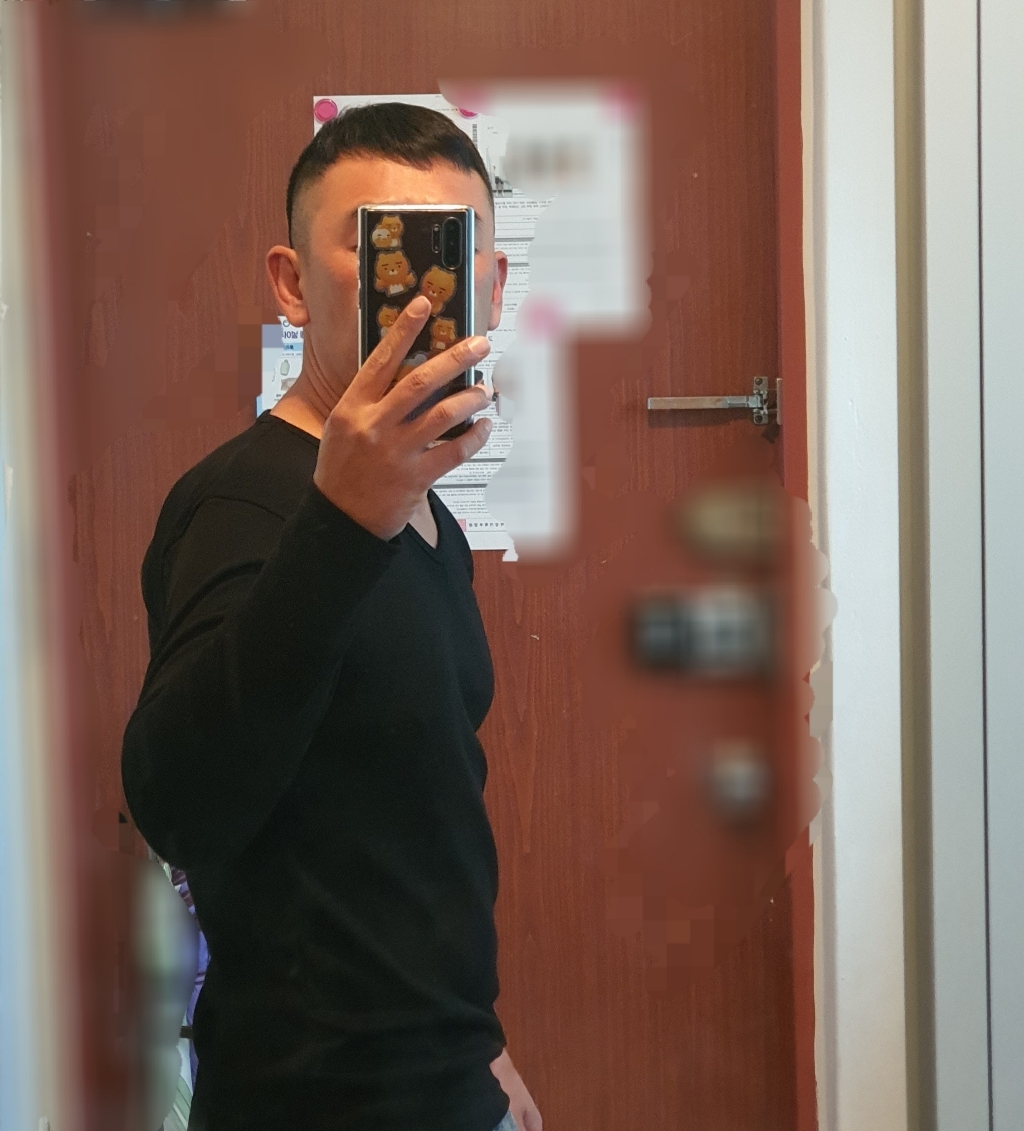 스타토리 짱짱한 면 스판 V넥 긴팔티셔츠 쫄티 슬림핏 무지티 긴팔 티셔츠