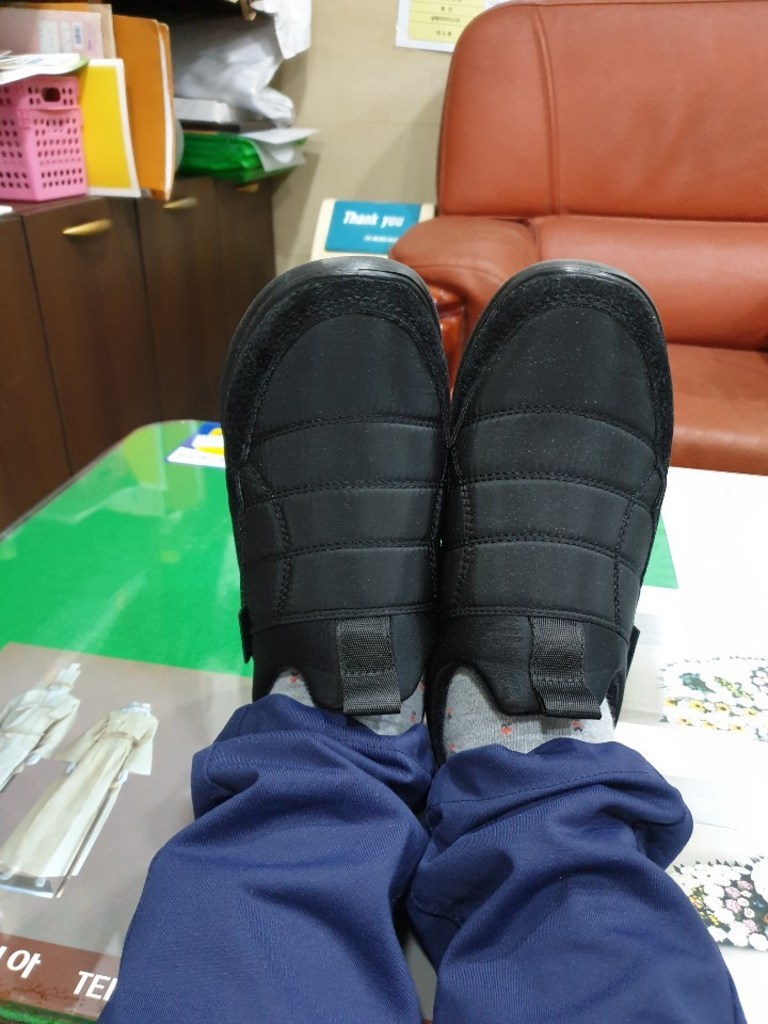 슈벨 여성용 마샤 발편한 패딩 슬립온