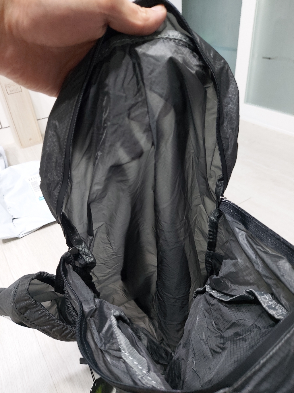 4몬스터 초경량 휴대용 폴딩 등산 백