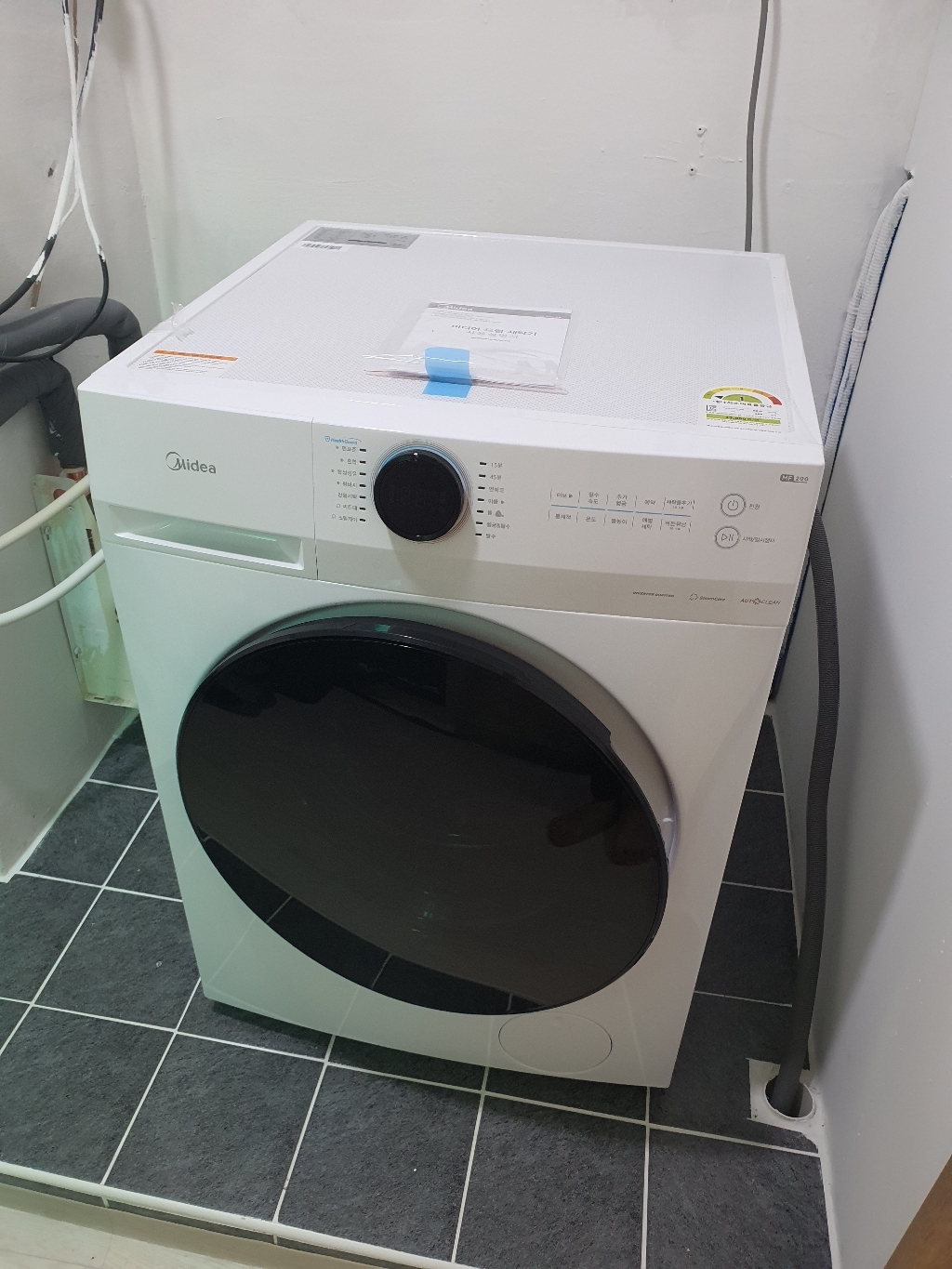 미디어 루나 드럼 세탁기 F200W120B/W-KR 방문설치