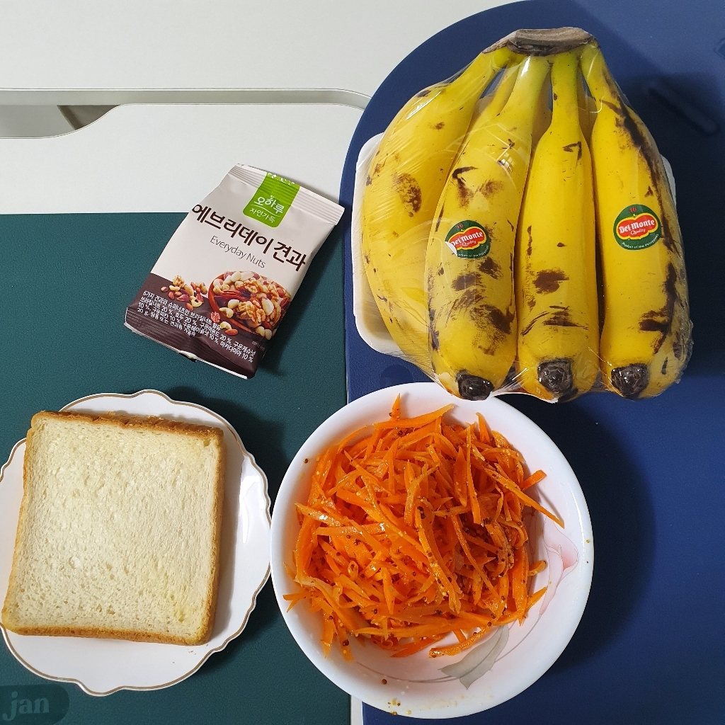 잔잔 휴대폰 거치형 실리콘 혼밥 테이블매트
