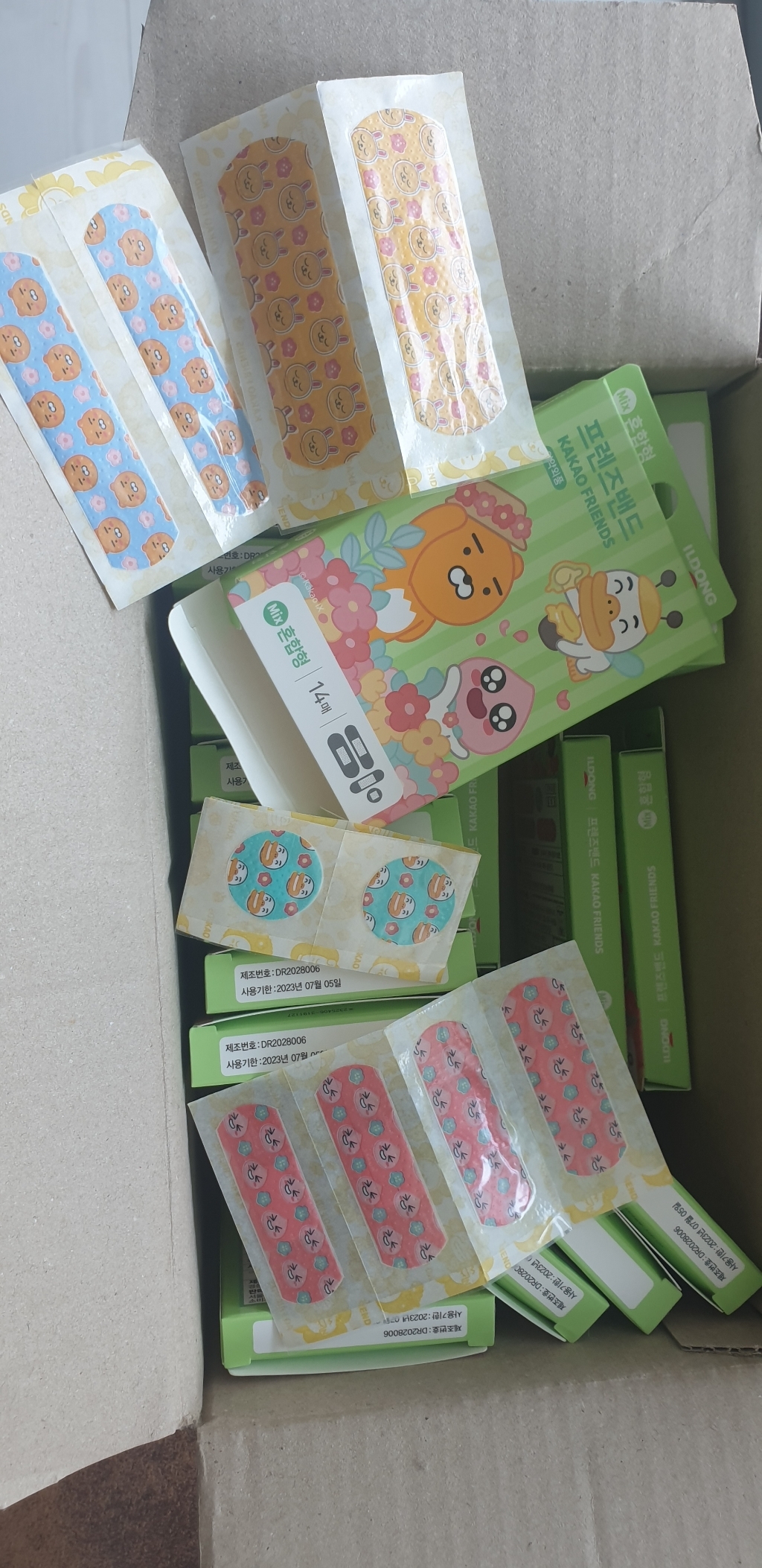 일동제약 카카오 프렌즈 캐릭터 반창고 혼합형