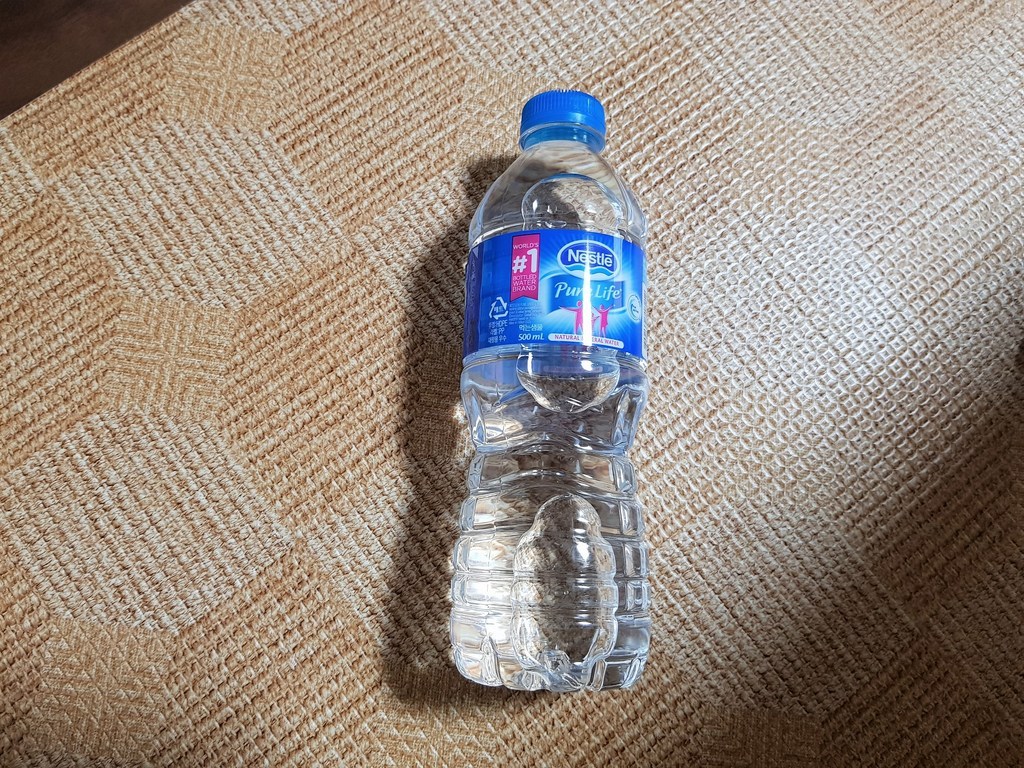 네슬레 퓨어라이프 생수
