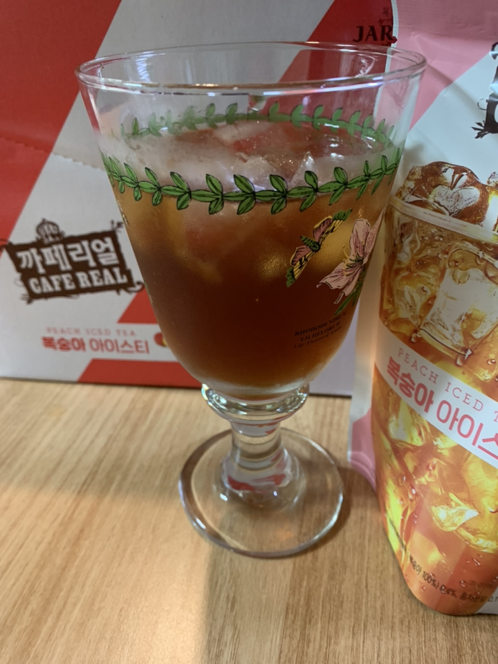 쟈뎅 까페리얼 복숭아 아이스티