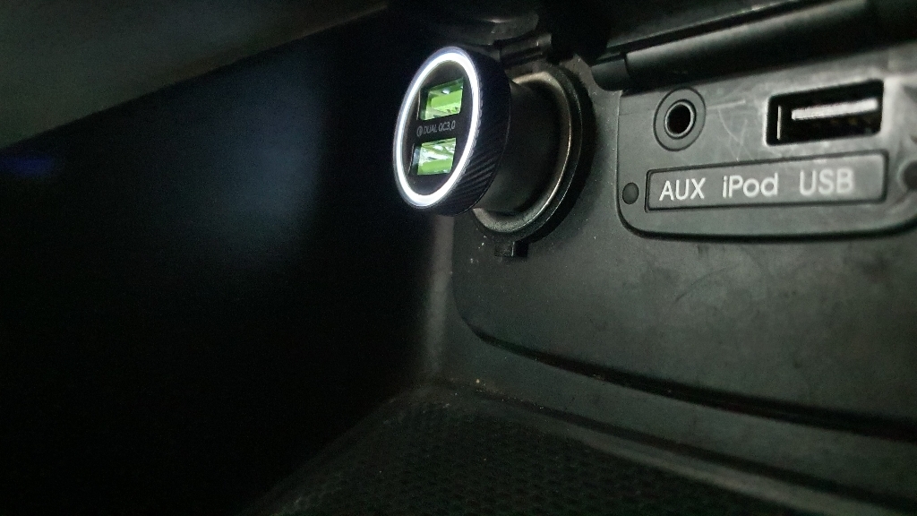 홈플래닛 퀄컴 공식 QC30 차량용 시거잭 고속충전기 리뷰후기