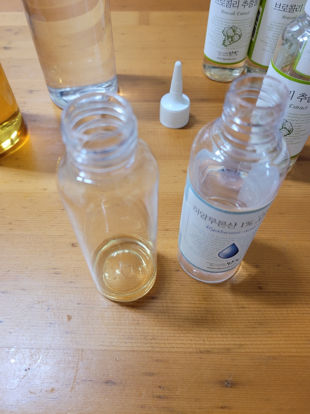 히알루론산 원액 브로콜리 추출물 병풀 인진쑥 어성초 갈락토미세스 미강유 글리세린 이데베논 로즈워터 타마누 바오일 리뷰 후기