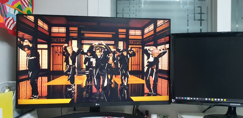 전자 QHD C 모니터