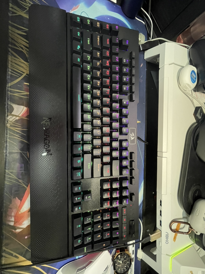 Redraon BRAHMA RGB 게이밍 키보드 청축 리뷰후기