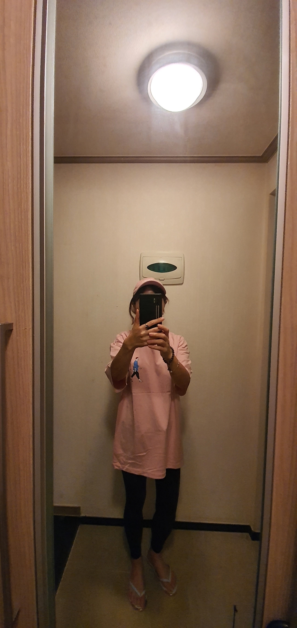 더윤스퀘어 트레블러 반팔티셔츠