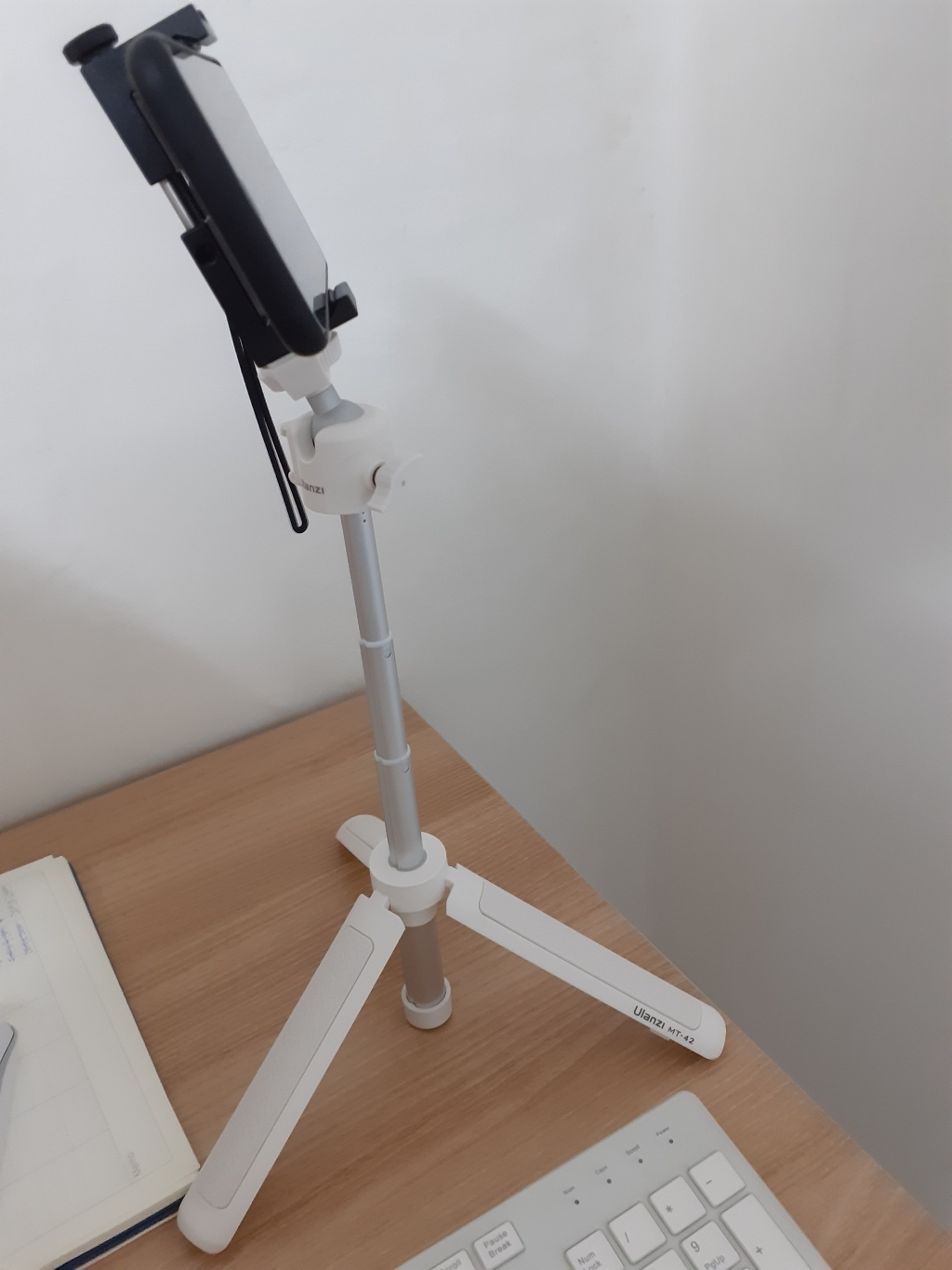 울란지 브이로그용 미니 삼각대