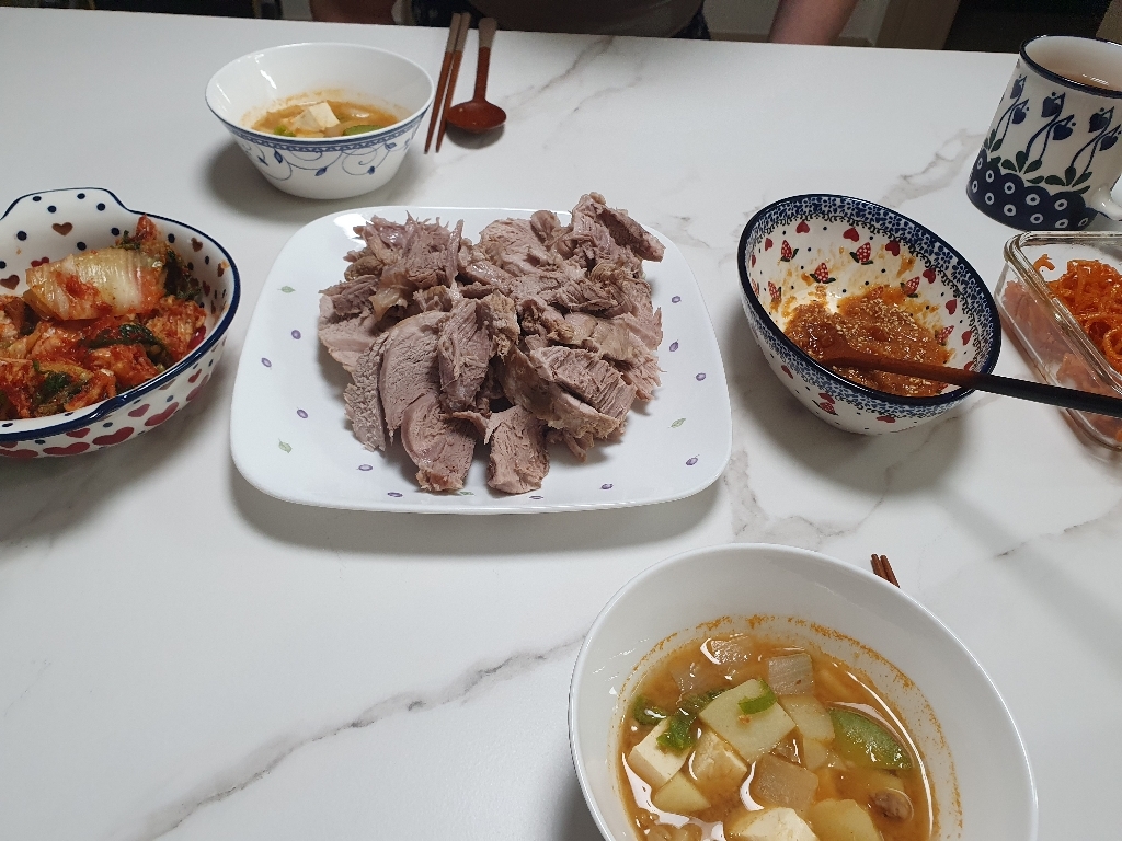 착한정육점 무항생제 고단백 저지방 한돈 생사태 보쌈 찜 찌개 장조림 리뷰후기