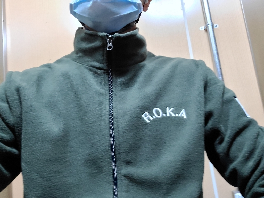 고급 자수 ROKA 로카후리스 카키 방한 검정 군인 학생 폴라 재킷