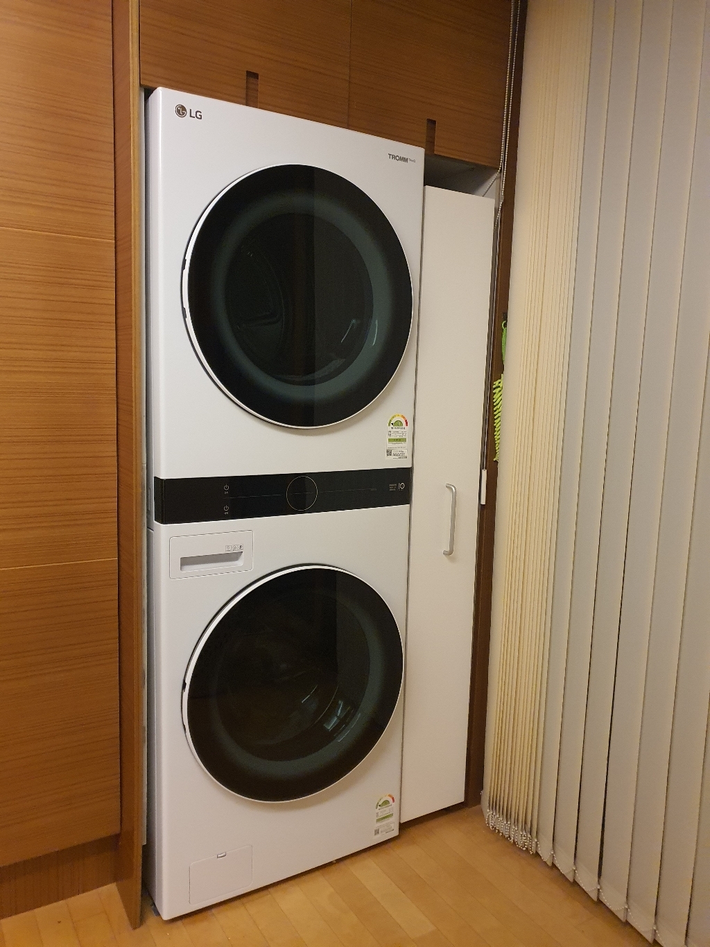 필웰 무노 슬라이딩 틈새 주방수납장 DVX ST8877 키큰수납장