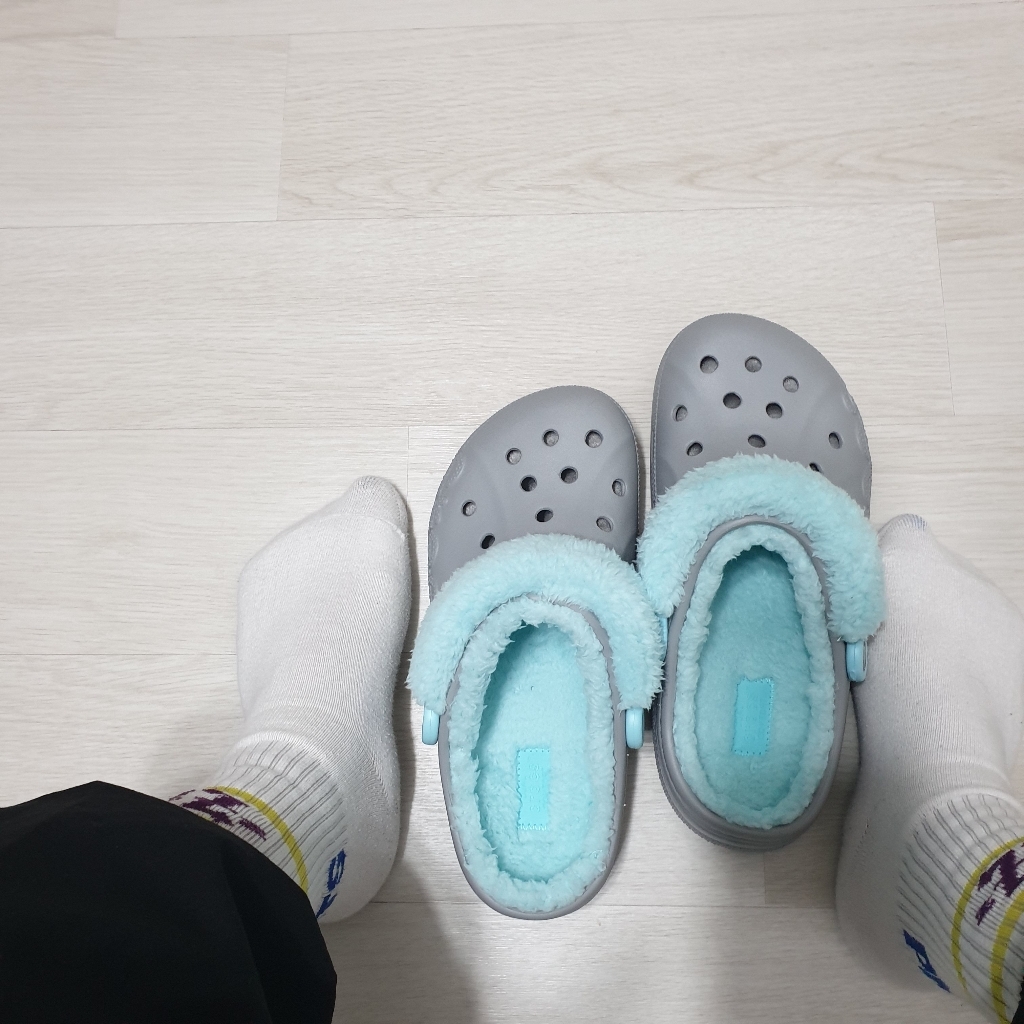 크록스 본사 바야 라인드 퍼즈 스트랩 클로그