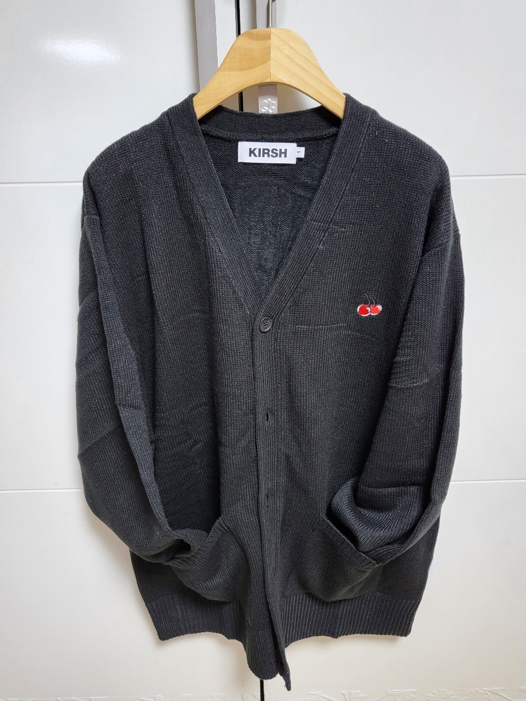 키르시 여성용 SA CHERRY V-NECK CARDIAN KA