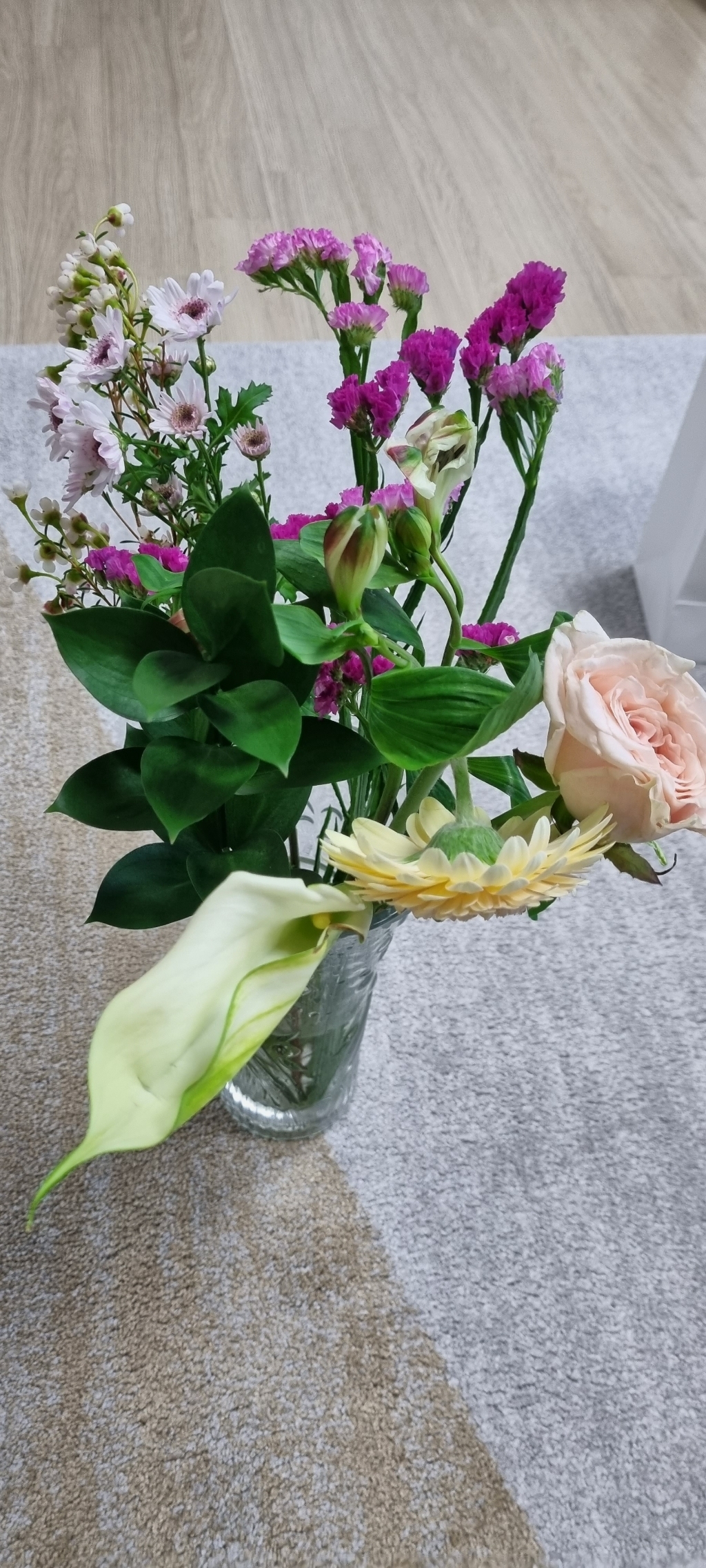 소담이든꽃 생화 정기배송 샘플꽃구독 생화택배 화훼농가돕기 생화저렴한곳