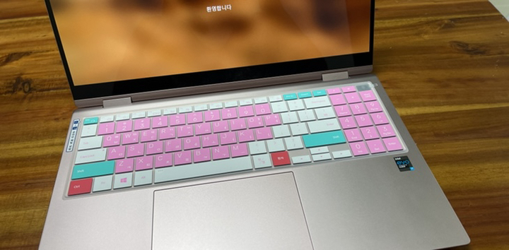 파인피아 삼성 갤럭시북 프로 360 NT950QDB / NT950QDY 시리즈용 마카롱 문자키스킨 B타입