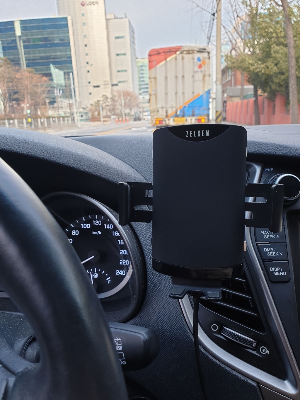 젤센 차량용 무선충전 거치대 FASTX