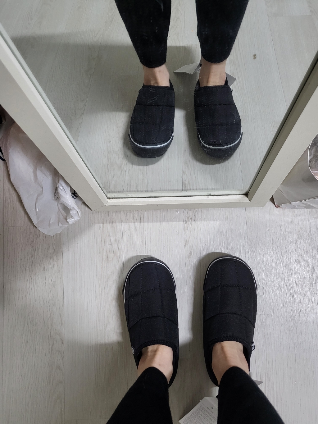 휠라 푸퍼로우 v2 방한화 1H01830D