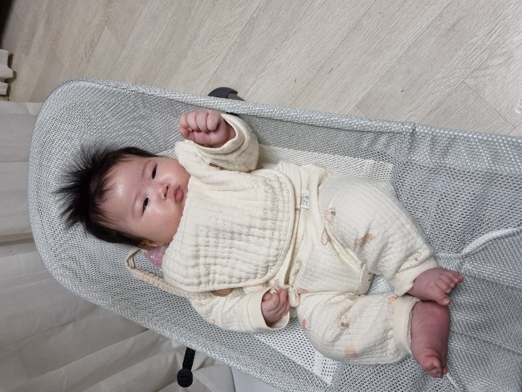 바니블라썸 6중거즈 턱받이