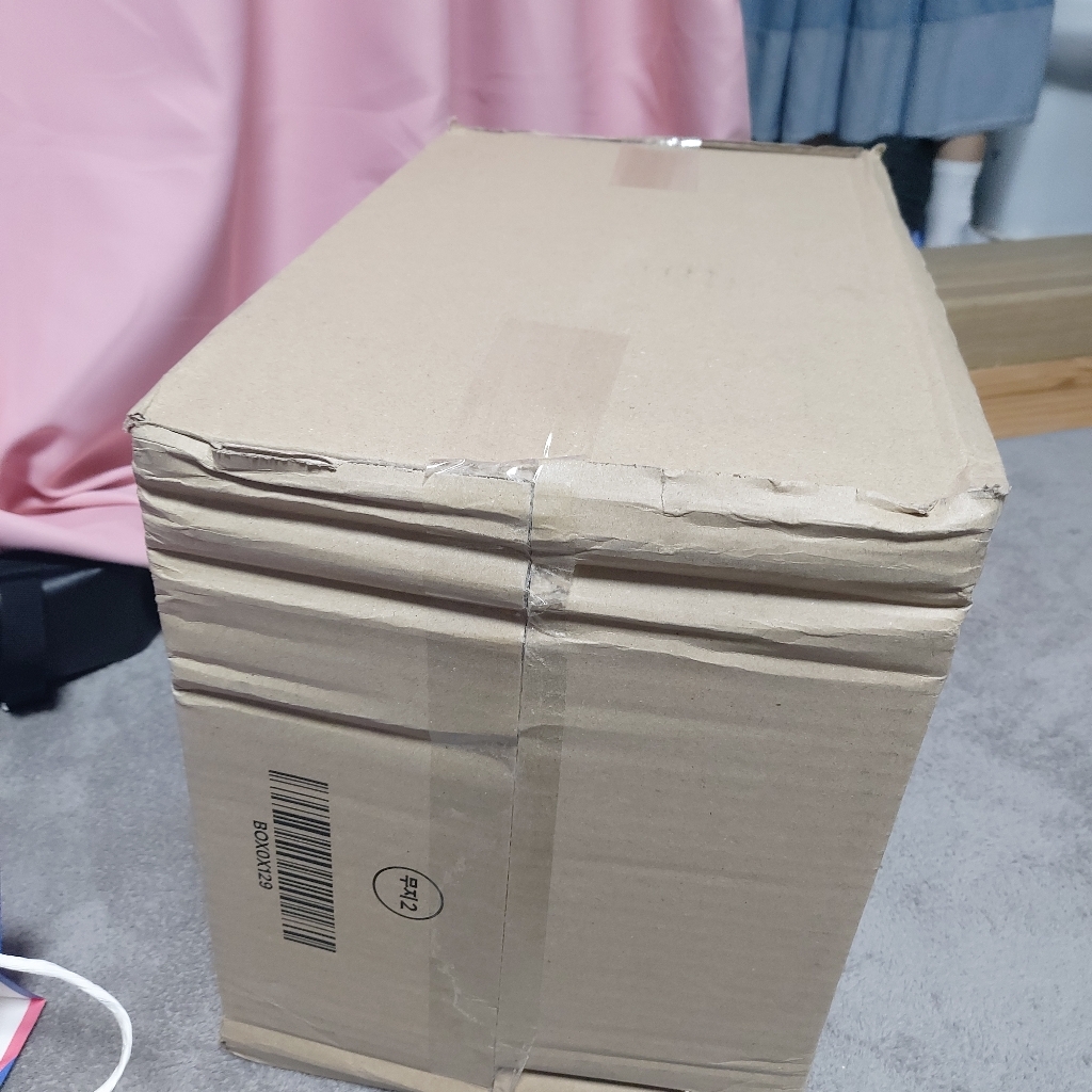 스퀘어 스티치 스트랩 미디엄 숄더백