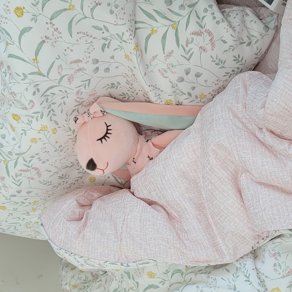 넬라의 옷장 부드러운 토끼 인형