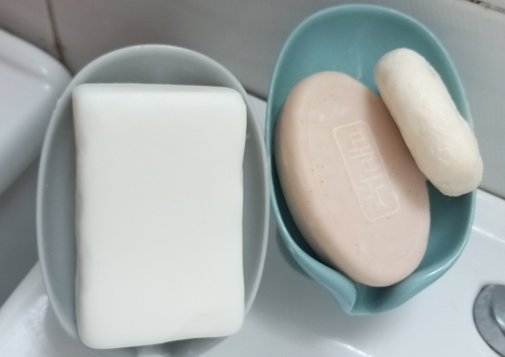 엔템 물빠짐비누받침대 세면대비누받침대 욕실비누받침대 흡착식비누받침대 비누받침 비누홀더 비누곽 비누받침대부착식 2개 리뷰 후기