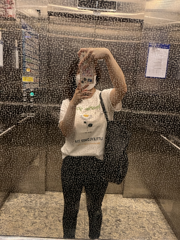 러브이즈트루 여성용 SZ FOWER 반팔 티셔츠