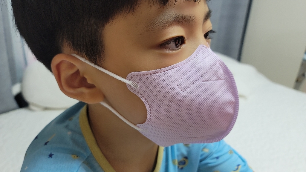 크리넥스 라이트핏 슬림앤쿨 마스크 퍼플 중형