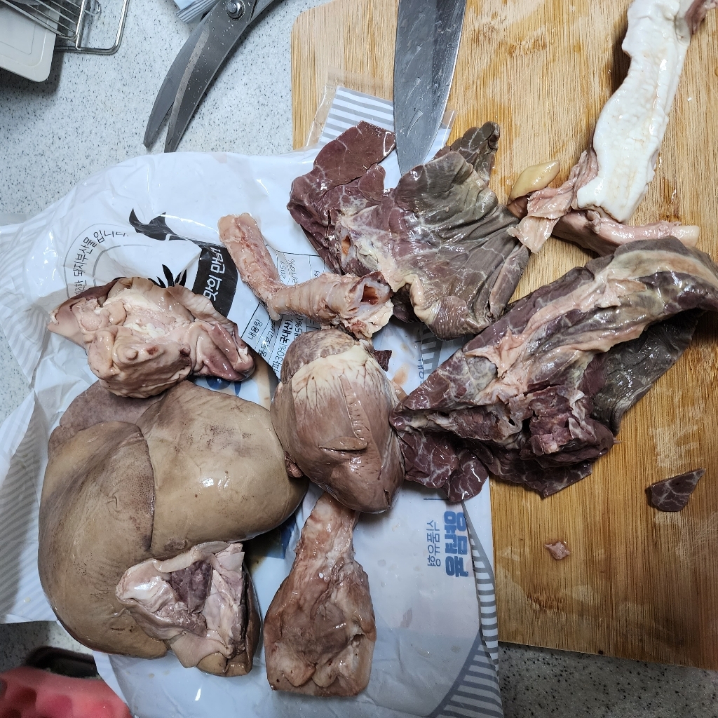 경기식품 돼지 간 오소리감투 허파 염통 울대 순대부속물 한마리양