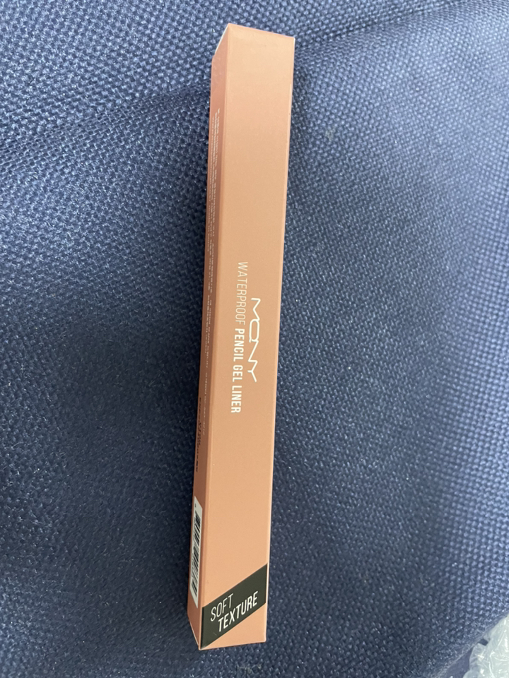 맥퀸뉴욕 워터프루프 펜슬 젤라이너 1