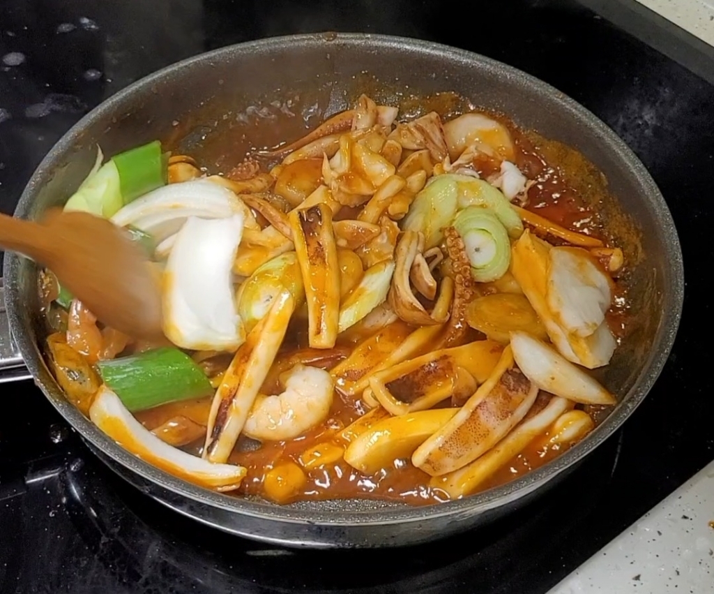 알찬해 캠핑 바로바로 해물구이