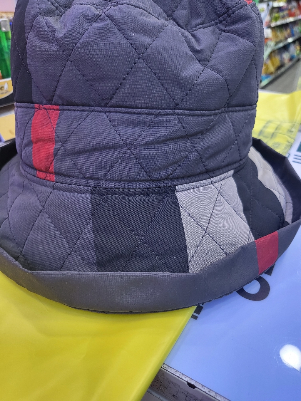 베이직엠 중년 여성 겨울모자 벙거지 귀마개 퀄팅패턴 사이드 실버나비