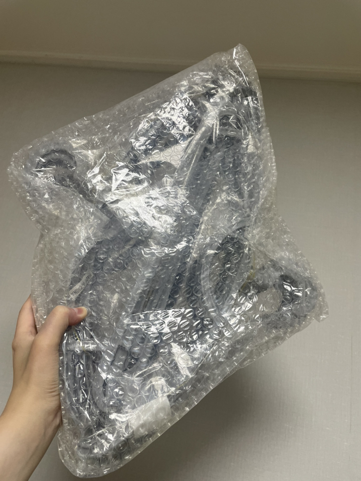 프랑온드 미끄럼방지 늘어남방지 플라스틱 정장 옷걸이