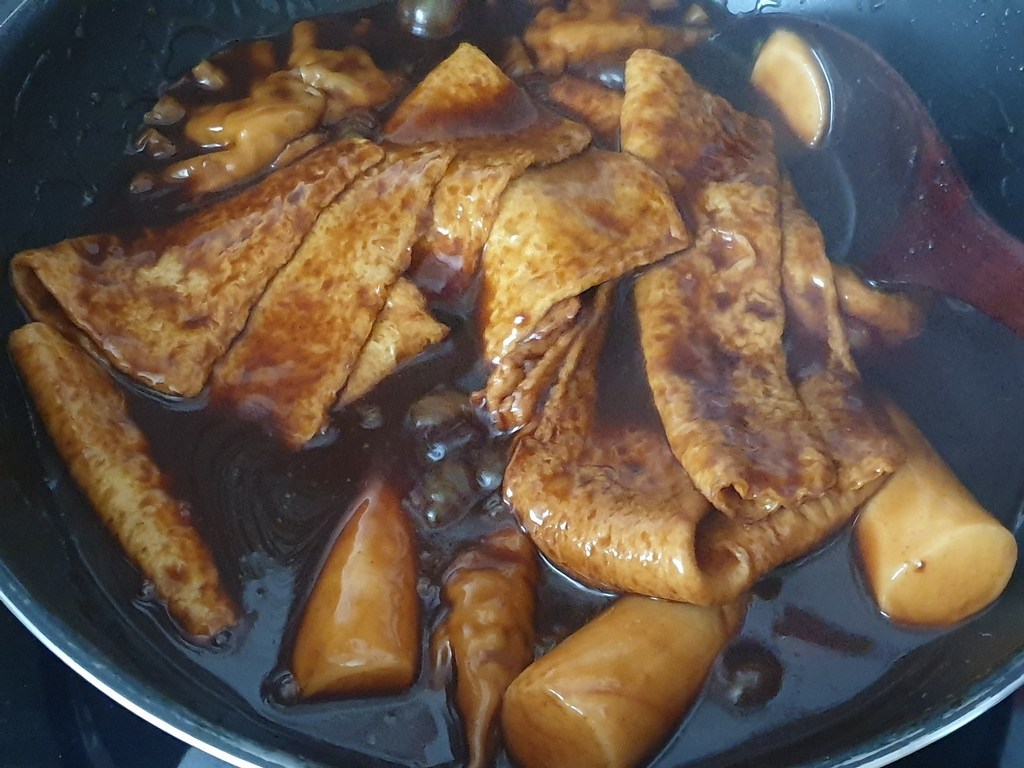 오마뎅 진짜 짜장 떡볶이