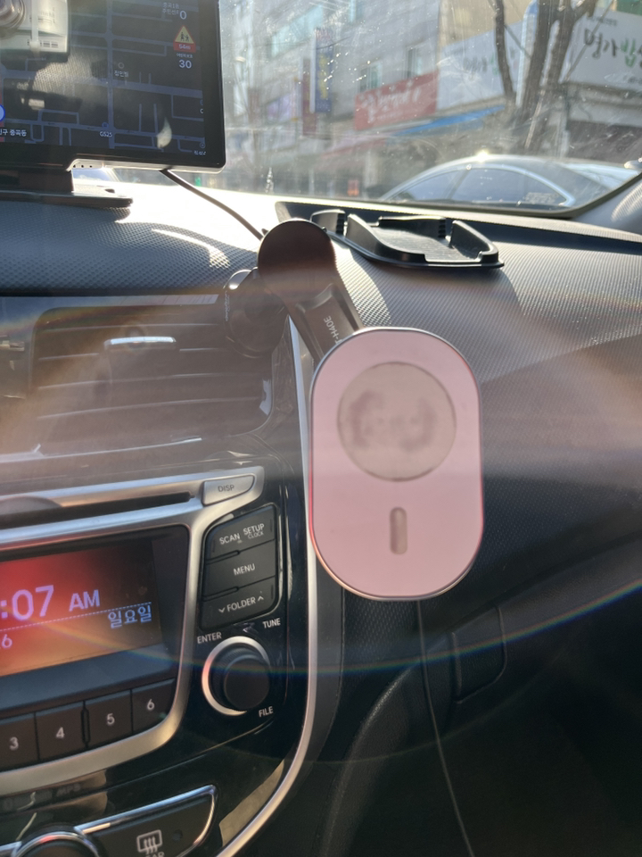 옵시디언 차량용 송풍구 휴대폰거치대 콘연장마운트 V80 아이오닉6